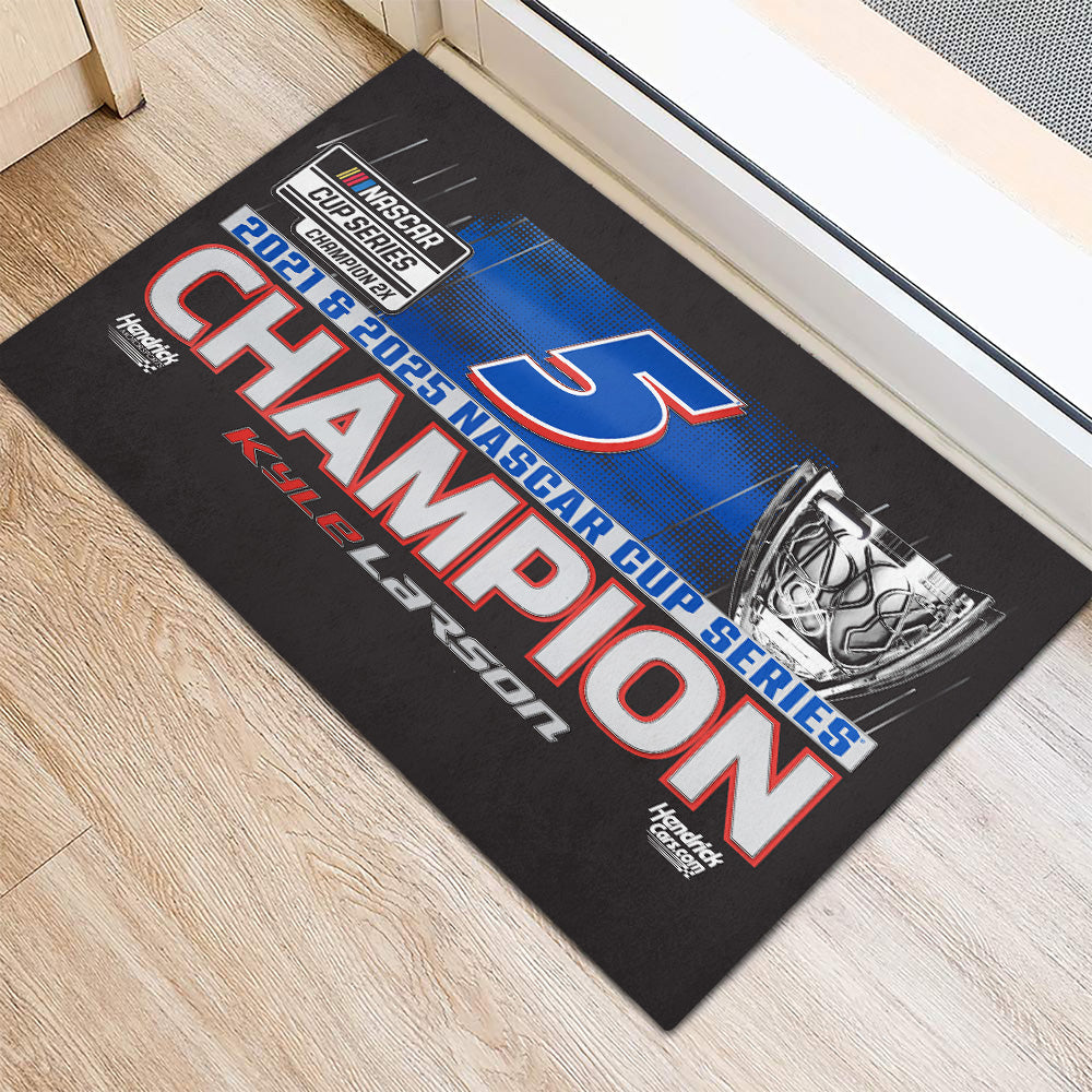 Kyle Larson 2025 NASCAR Cup Series Champion Doormat – TANTN18286