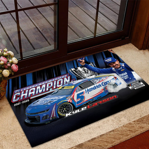 Kyle Larson 2025 NASCAR Cup Series Champion Doormat – TANTN18288