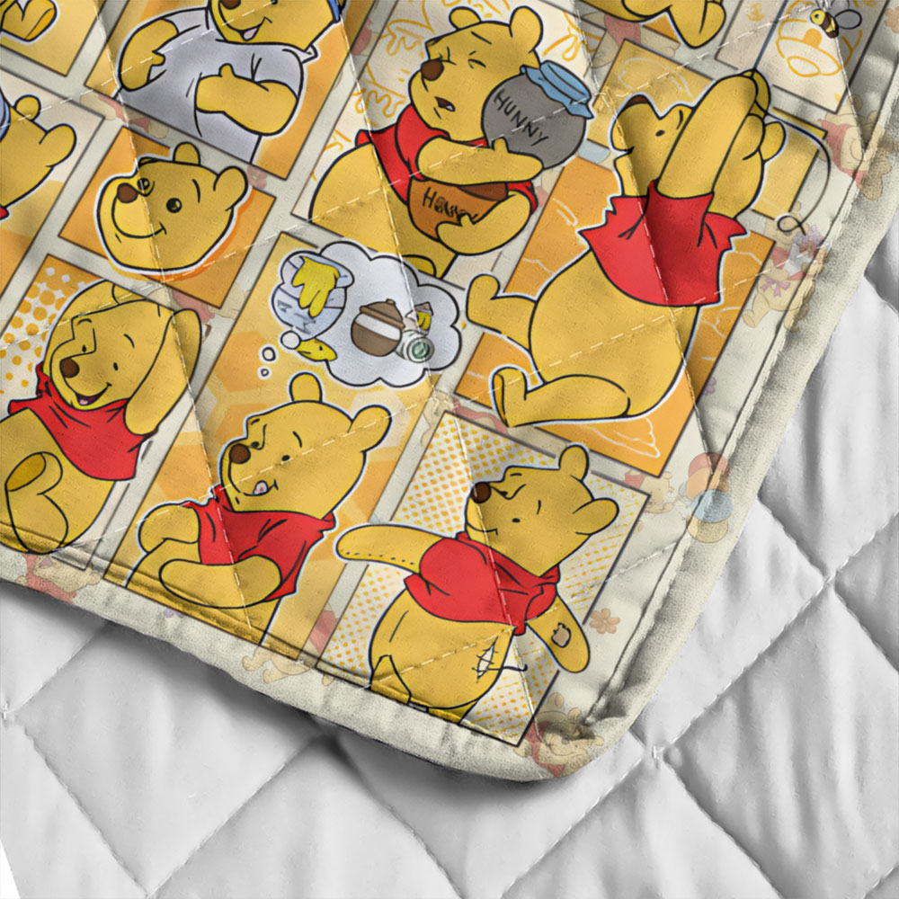Winnie-the-Pooh Quilt Blanket – TMTHU5370